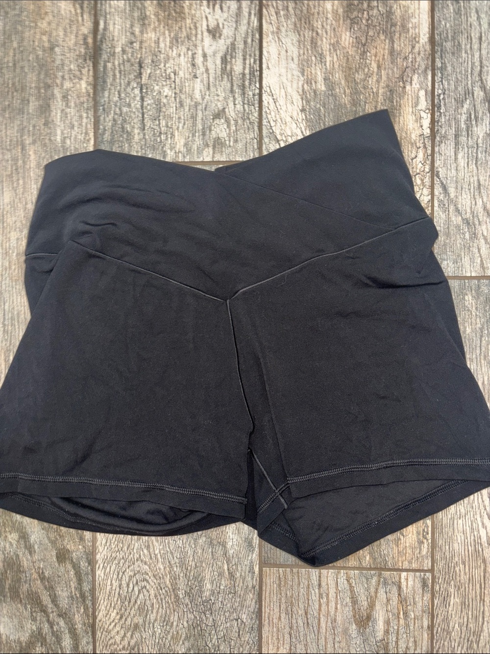 Aerie Offline Black Women’s High-Waist Crossover Workout Shorts